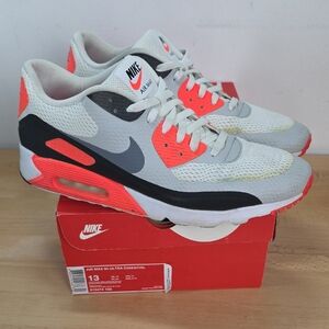 Nike Air Max 90 White & Bright Crimson Sneakers Used Size 13